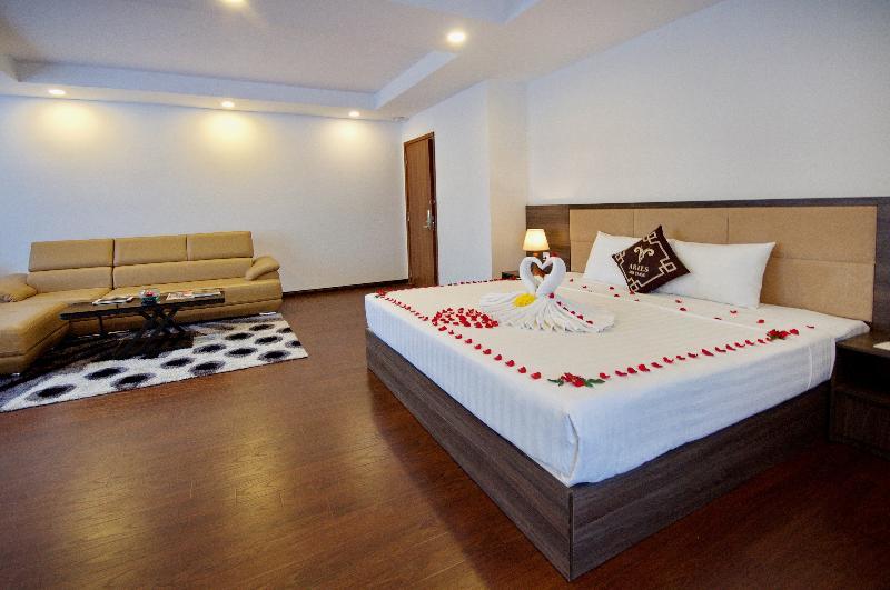 Aries Hotel Нячанг Экстерьер фото